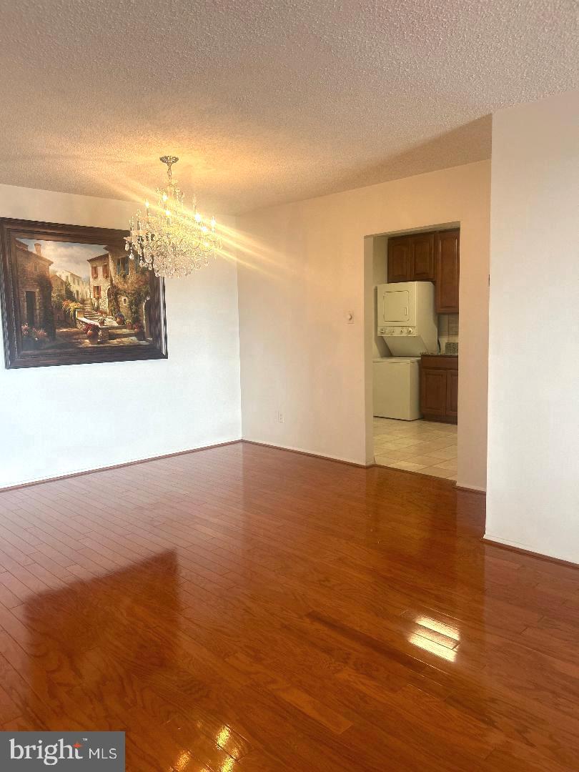1800 OLD MEADOW RD #1412, MCLEAN, Virginia 22102, 1 Bedroom Bedrooms, 2 Rooms Rooms,1 BathroomBathrooms,Residential,For sale,1800 OLD MEADOW RD #1412,VAFX2261430 MLS # VAFX2261430