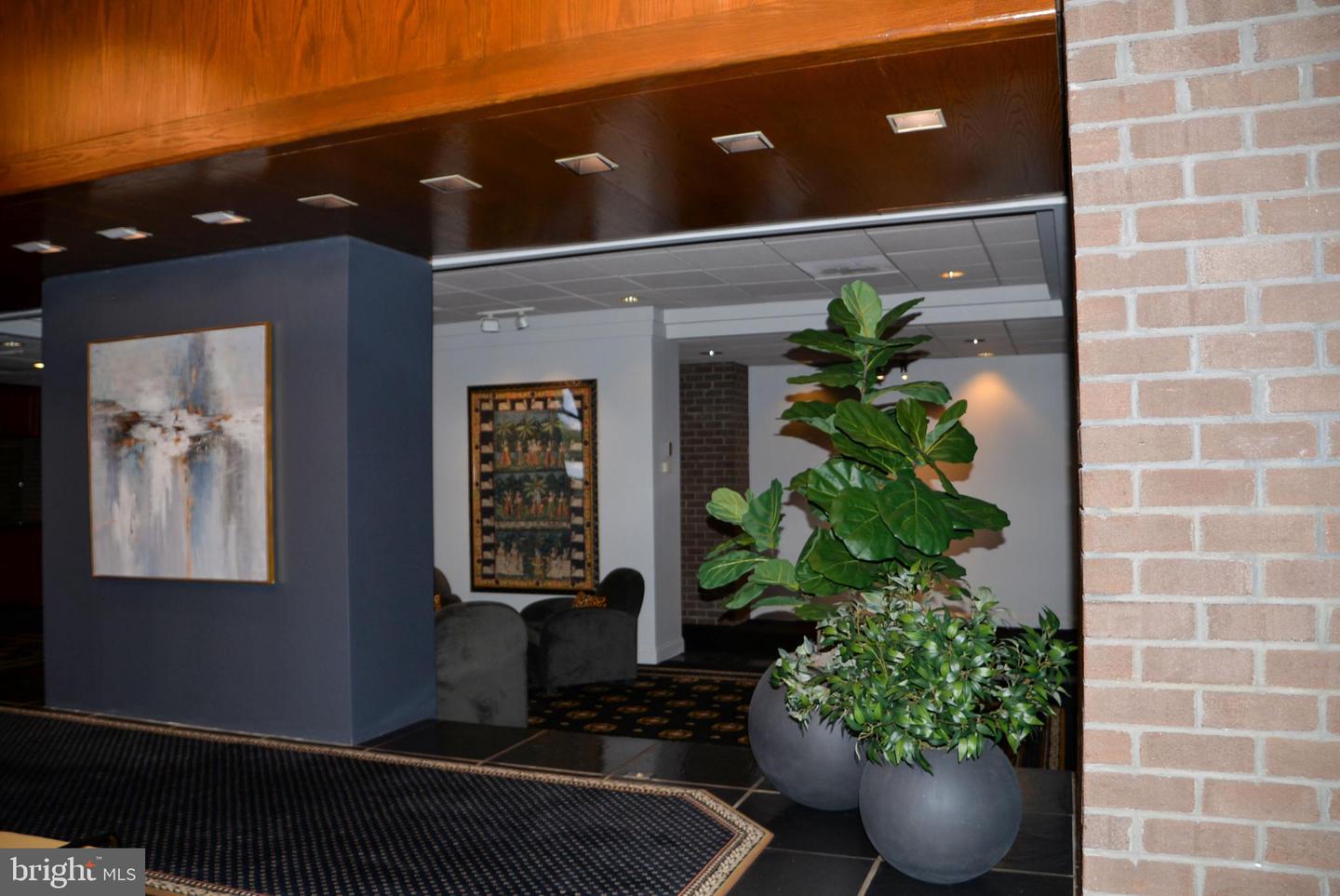 1800 OLD MEADOW RD #1412, MCLEAN, Virginia 22102, 1 Bedroom Bedrooms, 2 Rooms Rooms,1 BathroomBathrooms,Residential,For sale,1800 OLD MEADOW RD #1412,VAFX2261430 MLS # VAFX2261430