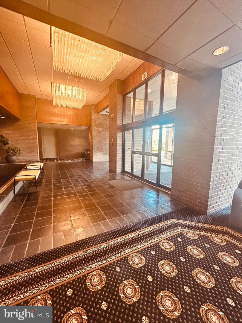 1800 OLD MEADOW RD #1412, MCLEAN, Virginia 22102, 1 Bedroom Bedrooms, 2 Rooms Rooms,1 BathroomBathrooms,Residential,For sale,1800 OLD MEADOW RD #1412,VAFX2261430 MLS # VAFX2261430