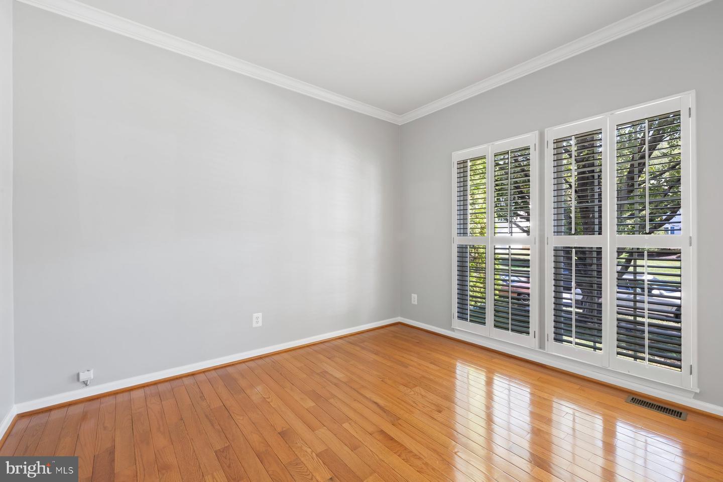2857 MYRTLEWOOD DR, DUMFRIES, Virginia 22026, 3 Bedrooms Bedrooms, ,2 BathroomsBathrooms,Residential,For sale,2857 MYRTLEWOOD DR,VAPW2102120 MLS # VAPW2102120