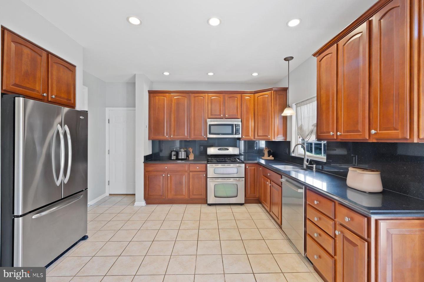 2857 MYRTLEWOOD DR, DUMFRIES, Virginia 22026, 3 Bedrooms Bedrooms, ,2 BathroomsBathrooms,Residential,For sale,2857 MYRTLEWOOD DR,VAPW2102120 MLS # VAPW2102120