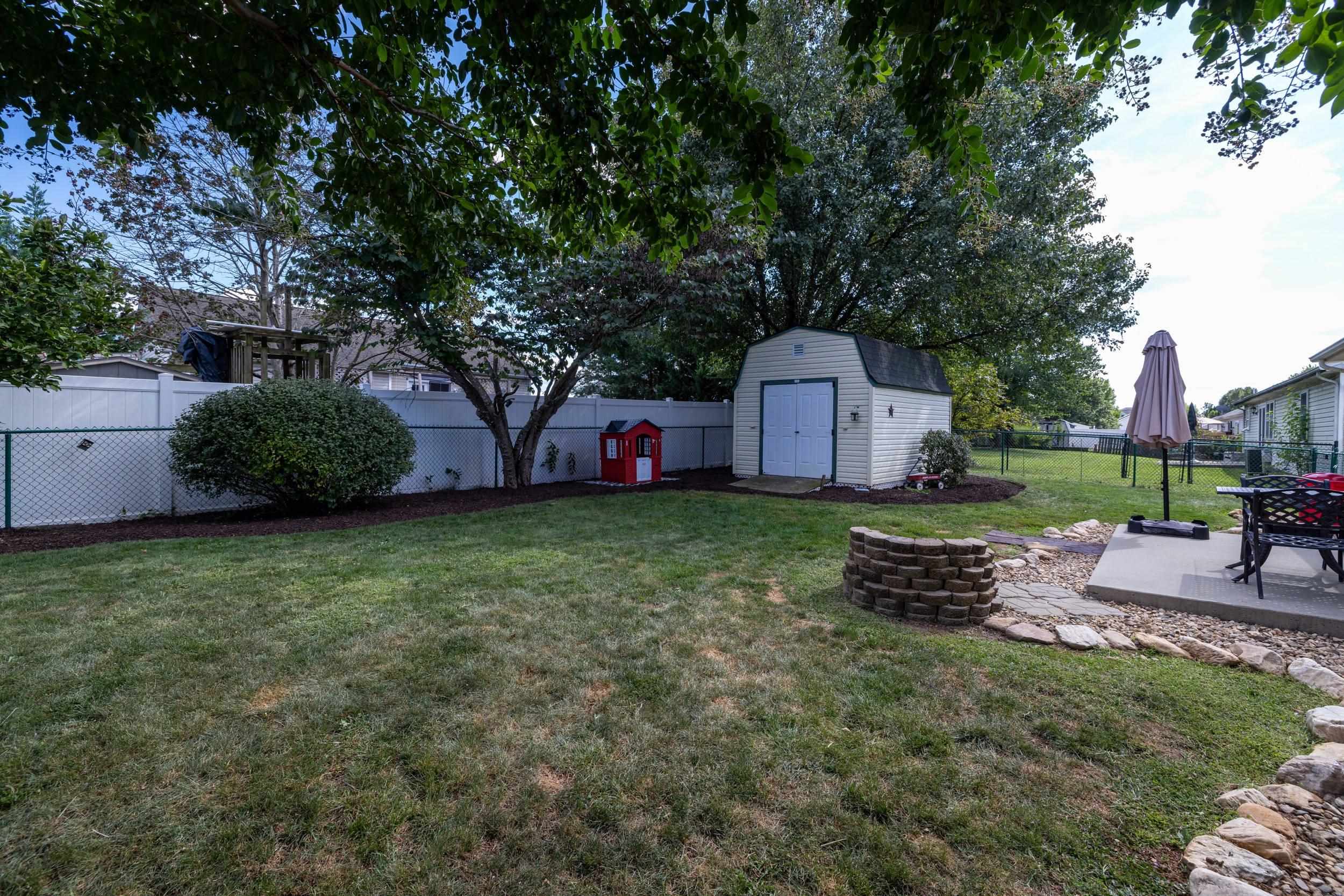 18 S FOXHALL LN, WEYERS CAVE, Virginia 24486, 4 Bedrooms Bedrooms, ,2 BathroomsBathrooms,Residential,18 S FOXHALL LN,668549 MLS # 668549