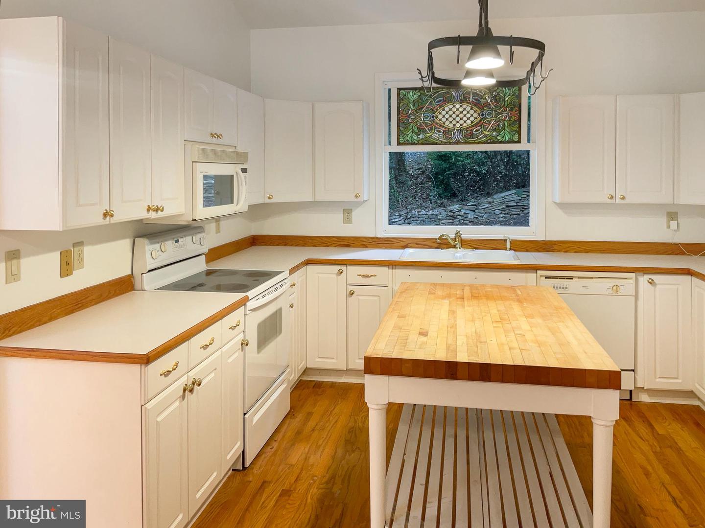 2301 GORE DR, HAYMARKET, Virginia 20169, 3 Bedrooms Bedrooms, ,2 BathroomsBathrooms,Residential,For sale,2301 GORE DR,VAPW2102468 MLS # VAPW2102468