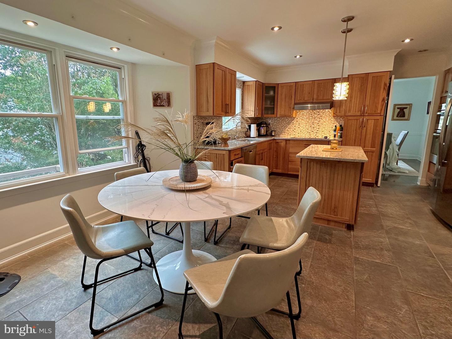 10030 GLENCROFT CT, VIENNA, Virginia 22181, 4 Bedrooms Bedrooms, ,3 BathroomsBathrooms,Residential,For sale,10030 GLENCROFT CT,VAFX2263136 MLS # VAFX2263136