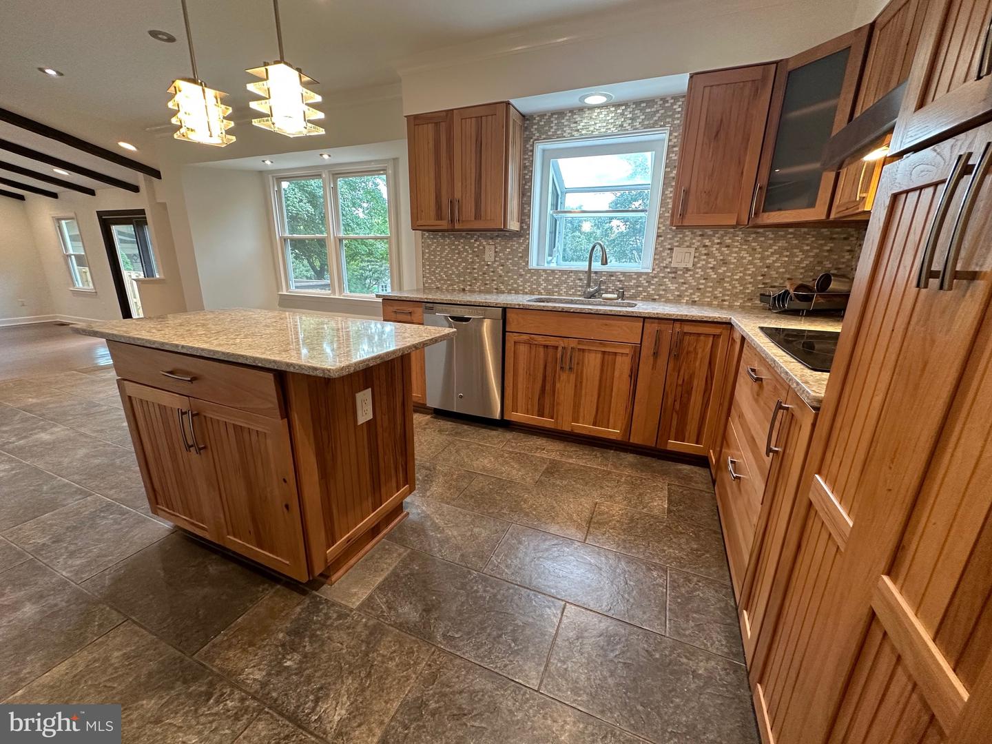 10030 GLENCROFT CT, VIENNA, Virginia 22181, 4 Bedrooms Bedrooms, ,3 BathroomsBathrooms,Residential,For sale,10030 GLENCROFT CT,VAFX2263136 MLS # VAFX2263136