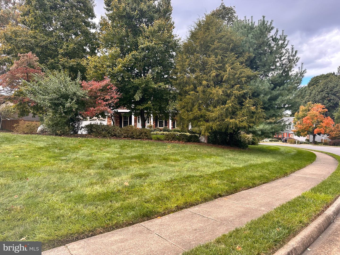 10030 GLENCROFT CT, VIENNA, Virginia 22181, 4 Bedrooms Bedrooms, ,3 BathroomsBathrooms,Residential,For sale,10030 GLENCROFT CT,VAFX2263136 MLS # VAFX2263136