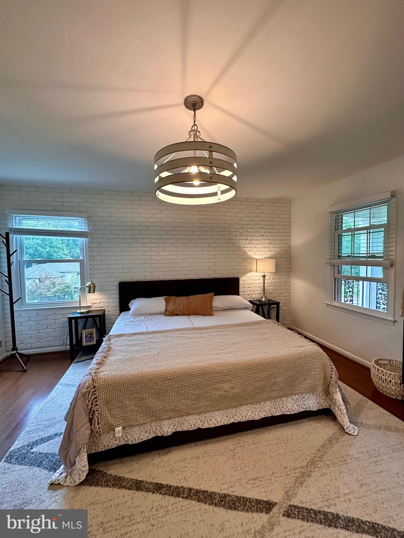10030 GLENCROFT CT, VIENNA, Virginia 22181, 4 Bedrooms Bedrooms, ,3 BathroomsBathrooms,Residential,For sale,10030 GLENCROFT CT,VAFX2263136 MLS # VAFX2263136