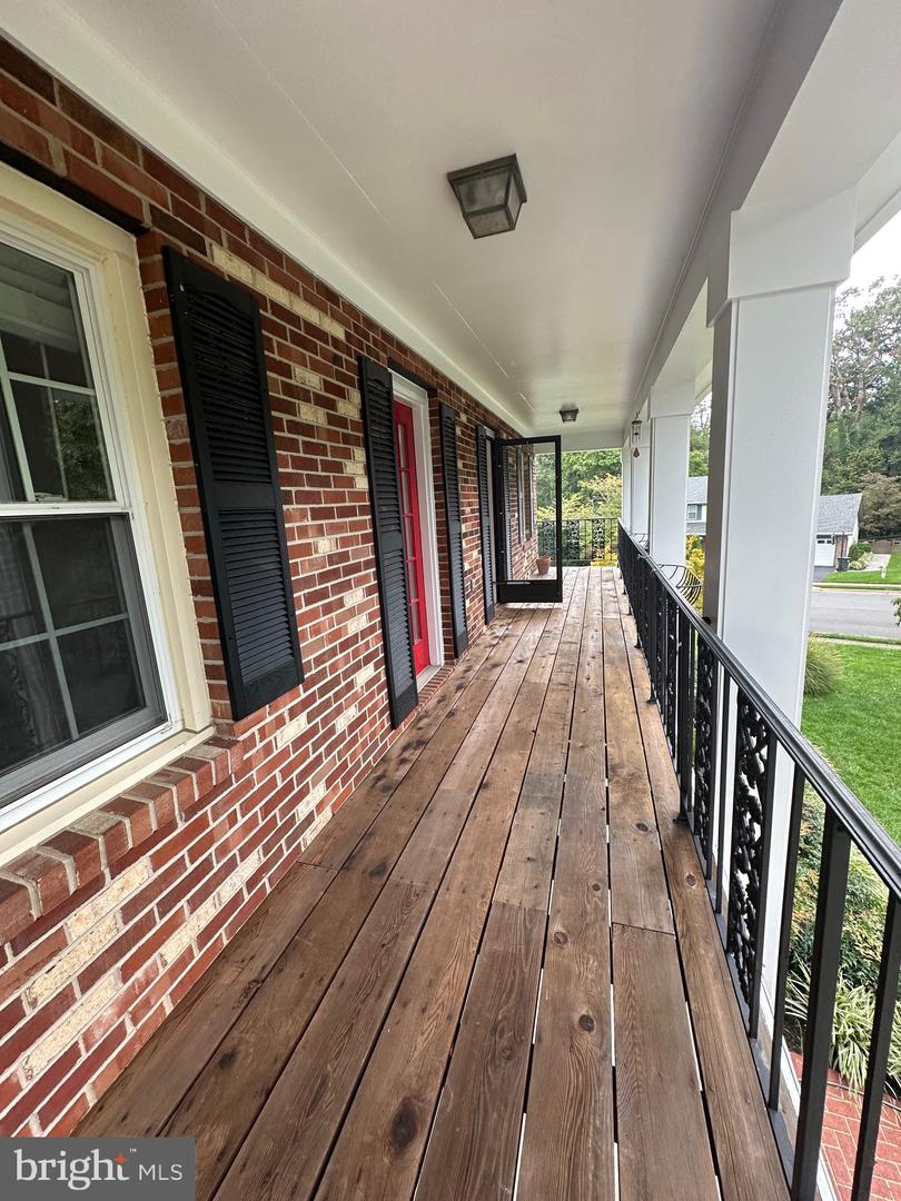 10030 GLENCROFT CT, VIENNA, Virginia 22181, 4 Bedrooms Bedrooms, ,3 BathroomsBathrooms,Residential,For sale,10030 GLENCROFT CT,VAFX2263136 MLS # VAFX2263136