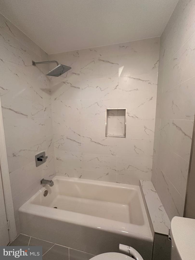 10030 GLENCROFT CT, VIENNA, Virginia 22181, 4 Bedrooms Bedrooms, ,3 BathroomsBathrooms,Residential,For sale,10030 GLENCROFT CT,VAFX2263136 MLS # VAFX2263136