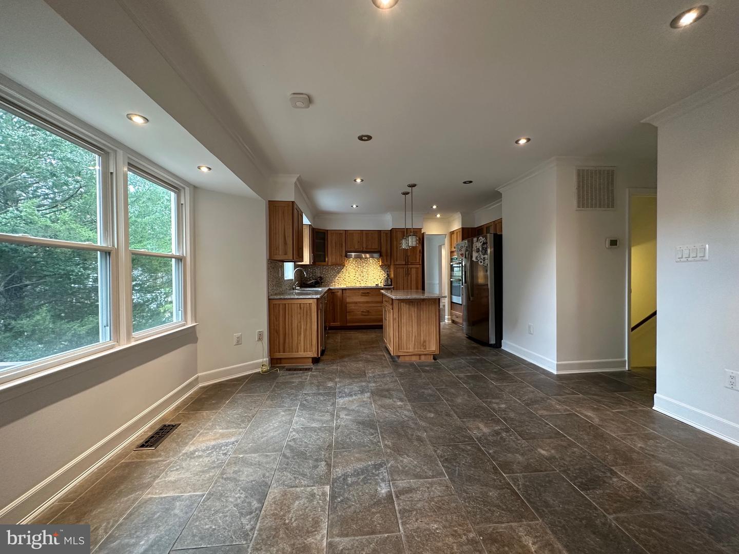 10030 GLENCROFT CT, VIENNA, Virginia 22181, 4 Bedrooms Bedrooms, ,3 BathroomsBathrooms,Residential,For sale,10030 GLENCROFT CT,VAFX2263136 MLS # VAFX2263136