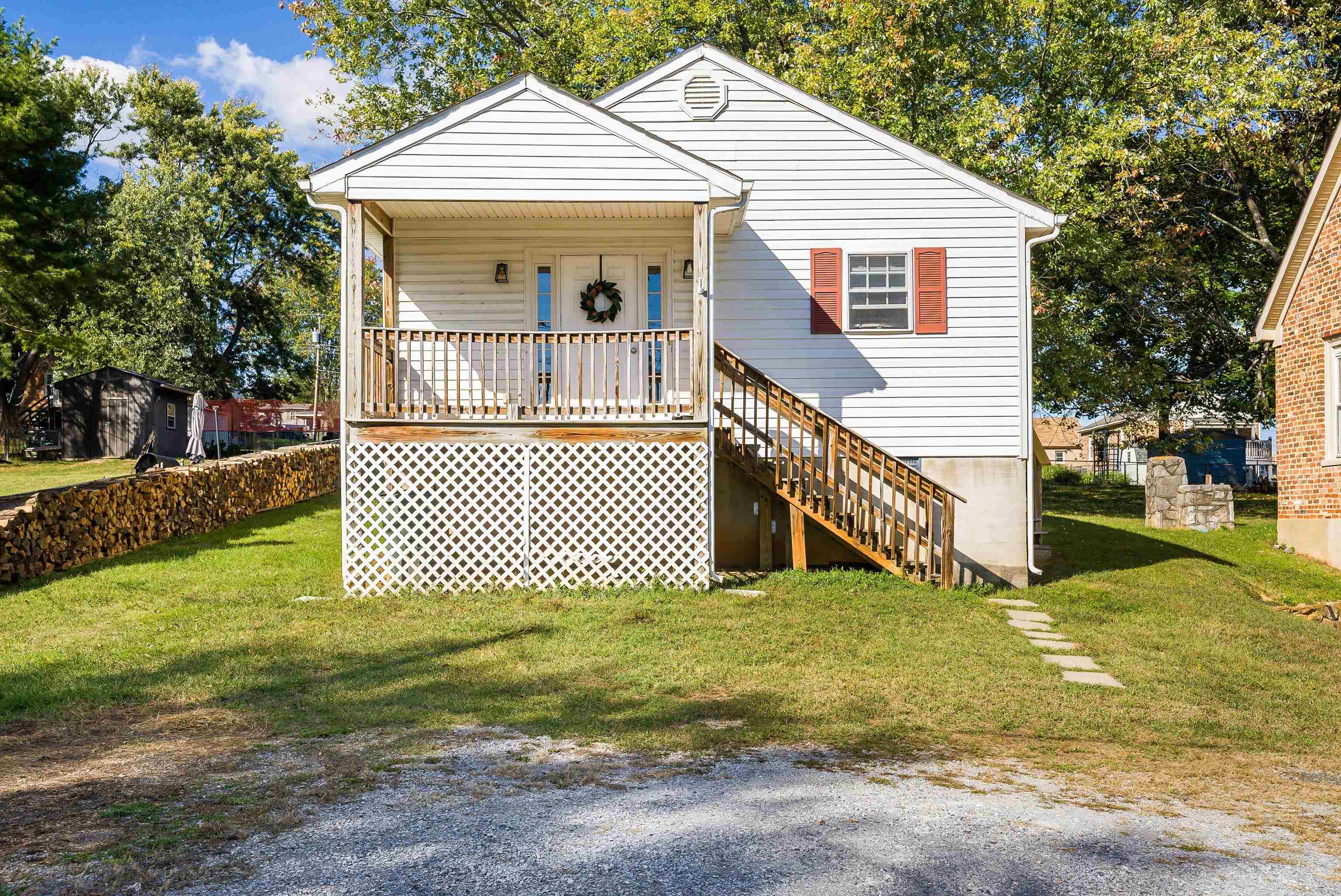 426 PEACH ST, STAUNTON, Virginia 24401, 3 Bedrooms Bedrooms, ,2 BathroomsBathrooms,Residential,426 PEACH ST,669820 MLS # 669820