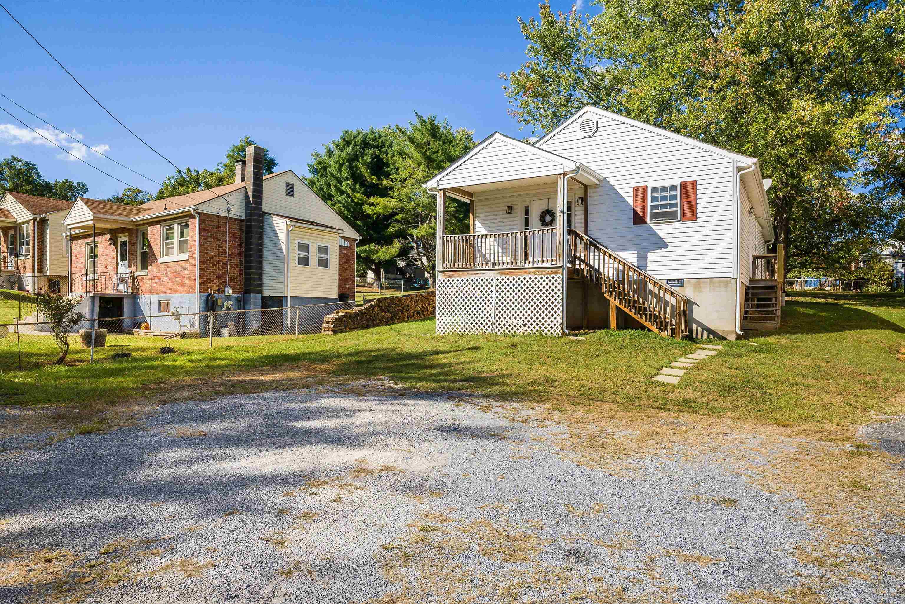 426 PEACH ST, STAUNTON, Virginia 24401, 3 Bedrooms Bedrooms, ,2 BathroomsBathrooms,Residential,426 PEACH ST,669820 MLS # 669820