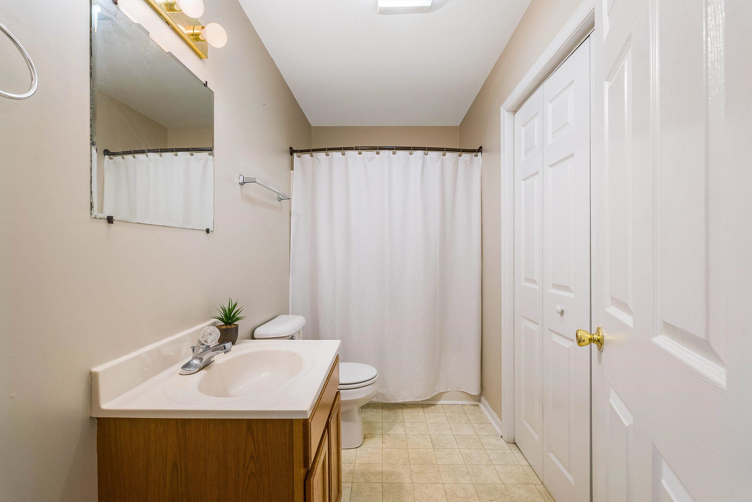 426 PEACH ST, STAUNTON, Virginia 24401, 3 Bedrooms Bedrooms, ,2 BathroomsBathrooms,Residential,426 PEACH ST,669820 MLS # 669820