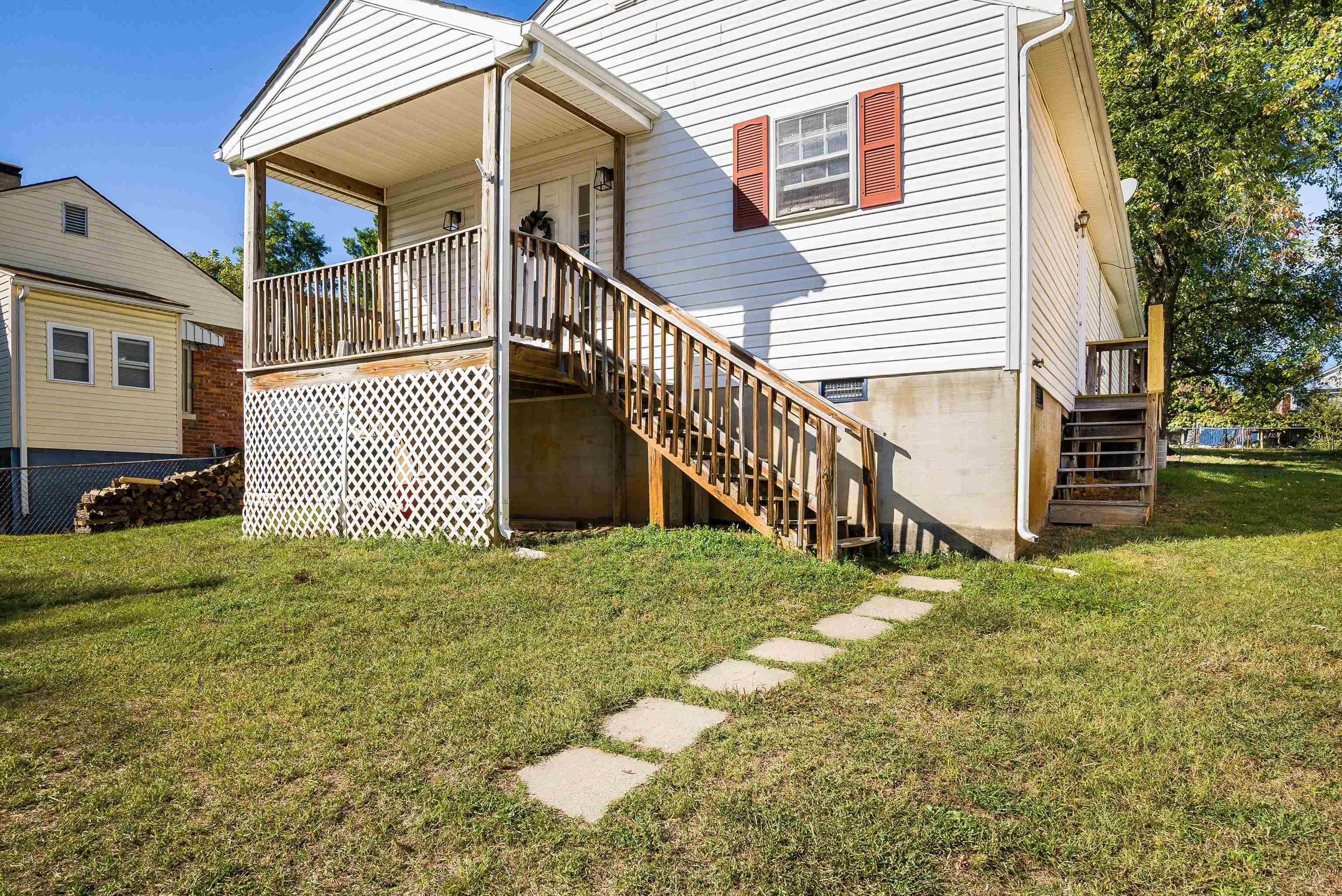 426 PEACH ST, STAUNTON, Virginia 24401, 3 Bedrooms Bedrooms, ,2 BathroomsBathrooms,Residential,426 PEACH ST,669820 MLS # 669820