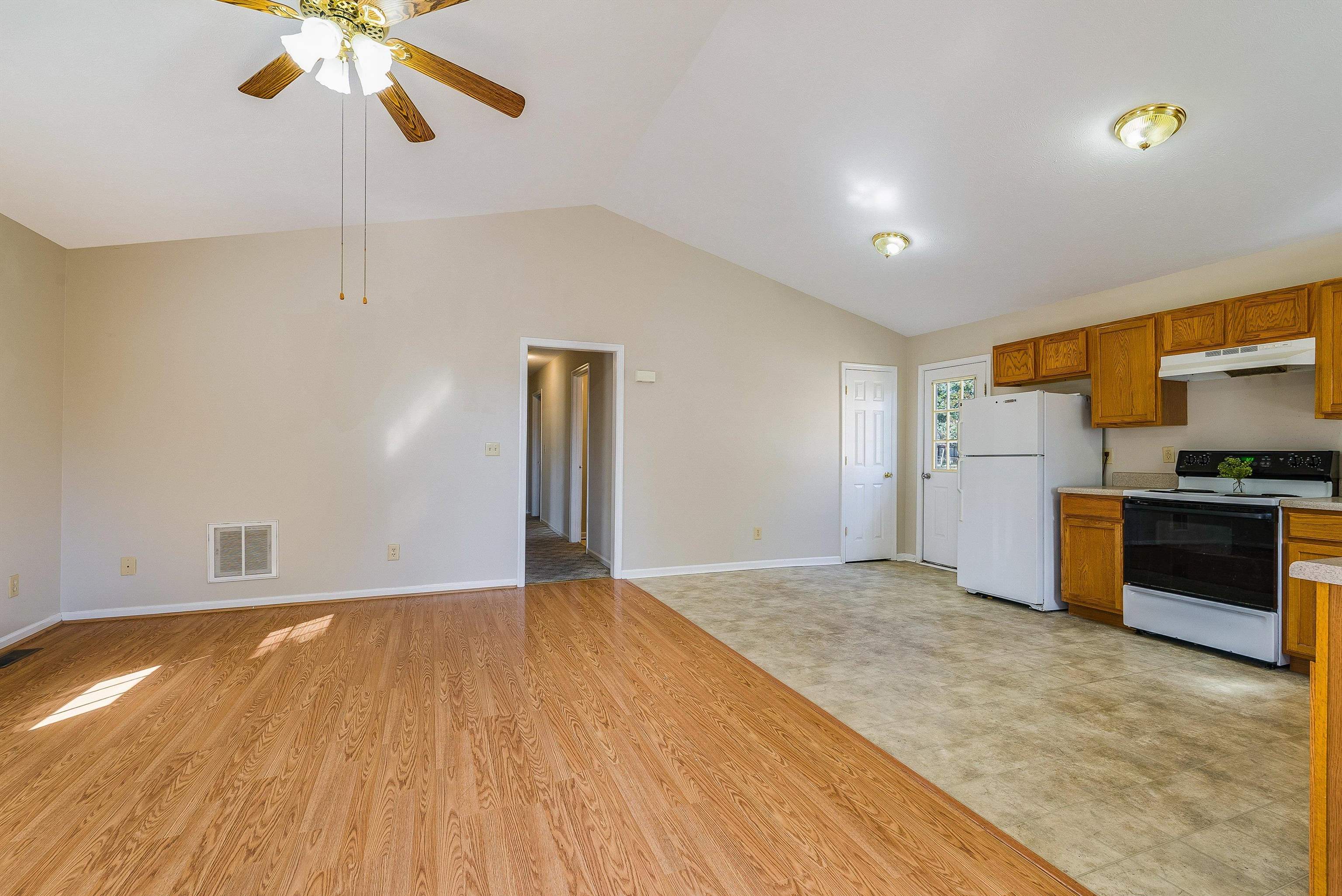 426 PEACH ST, STAUNTON, Virginia 24401, 3 Bedrooms Bedrooms, ,2 BathroomsBathrooms,Residential,426 PEACH ST,669820 MLS # 669820