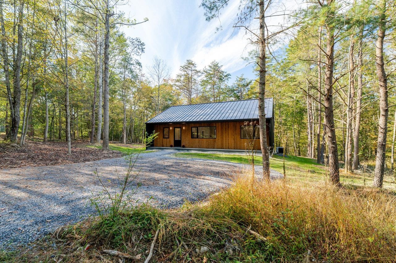 209 BEAVER RD, BASYE, Virginia 22810, 3 Bedrooms Bedrooms, ,2 BathroomsBathrooms,Residential,209 BEAVER RD,669829 MLS # 669829