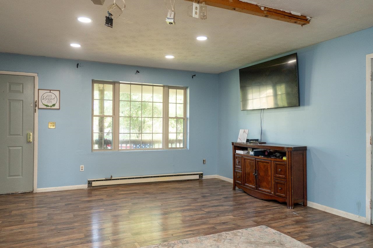 108 HARPER ST, WEYERS CAVE, Virginia 24486, 3 Bedrooms Bedrooms, ,2 BathroomsBathrooms,Residential,108 HARPER ST,669833 MLS # 669833