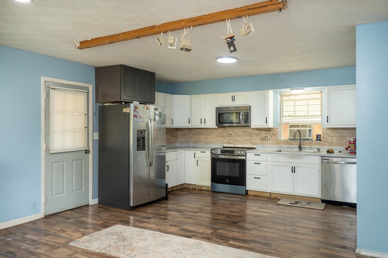 108 HARPER ST, WEYERS CAVE, Virginia 24486, 3 Bedrooms Bedrooms, ,2 BathroomsBathrooms,Residential,108 HARPER ST,669833 MLS # 669833