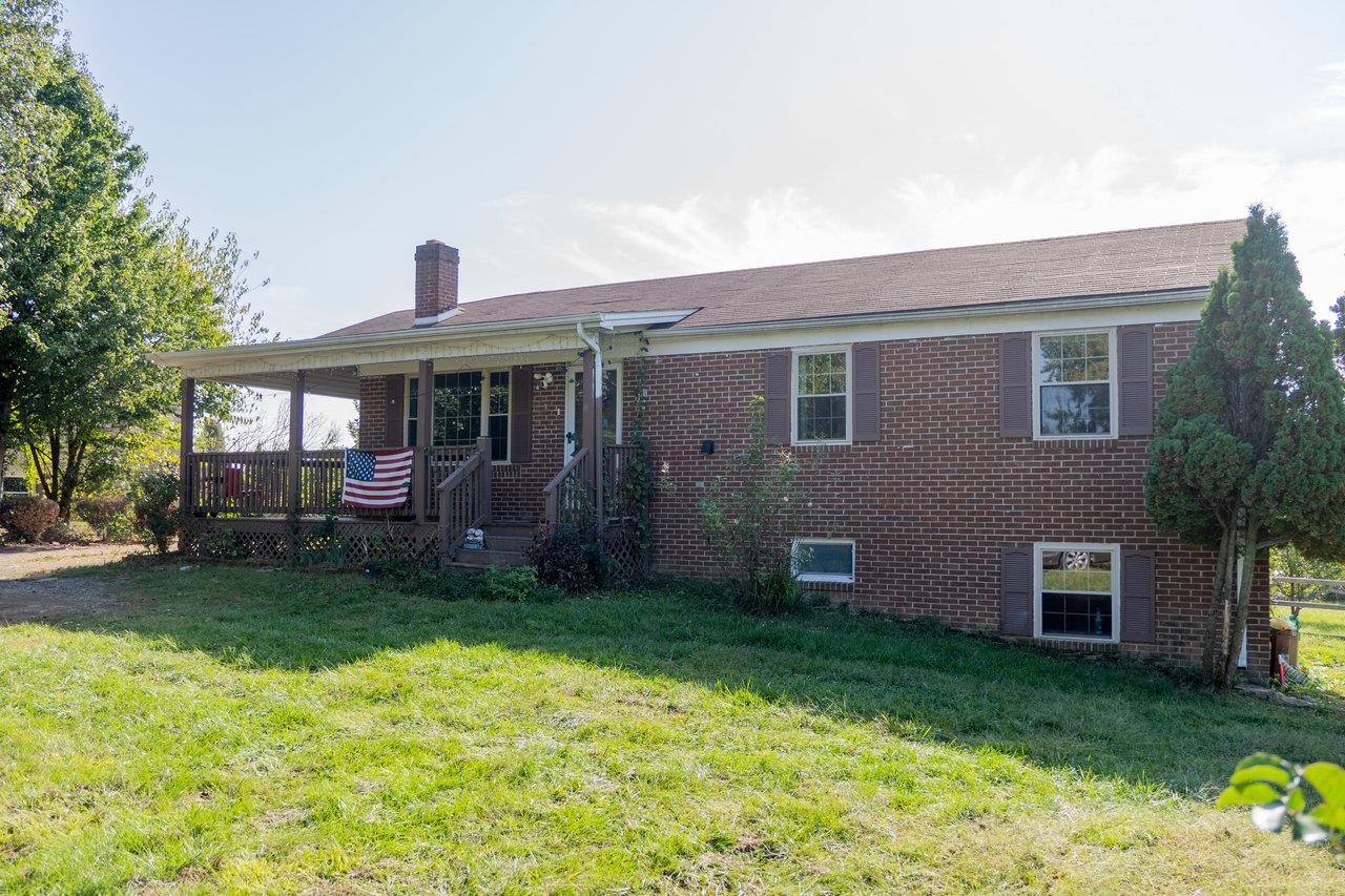 108 HARPER ST, WEYERS CAVE, Virginia 24486, 3 Bedrooms Bedrooms, ,2 BathroomsBathrooms,Residential,108 HARPER ST,669833 MLS # 669833