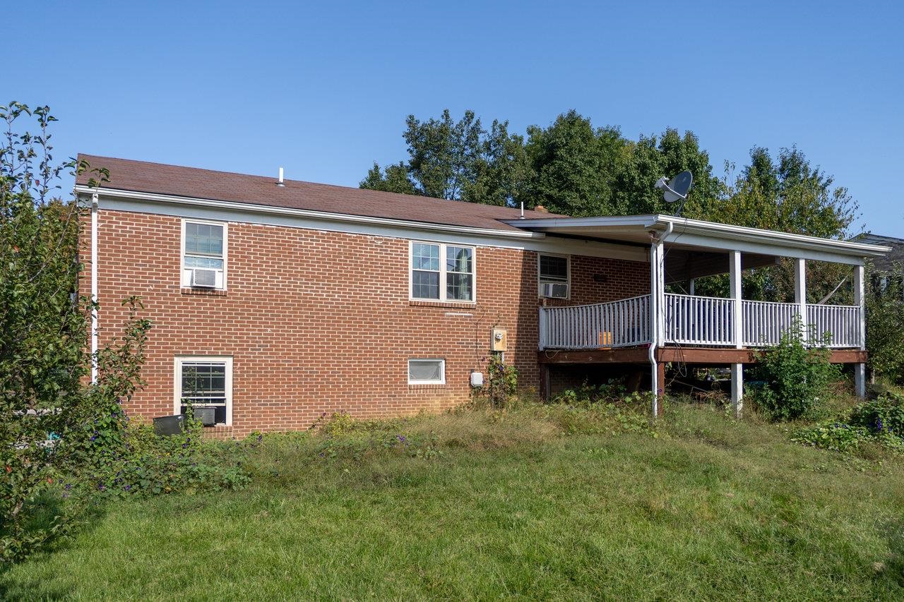 108 HARPER ST, WEYERS CAVE, Virginia 24486, 3 Bedrooms Bedrooms, ,2 BathroomsBathrooms,Residential,108 HARPER ST,669833 MLS # 669833