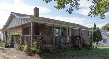108 HARPER ST, WEYERS CAVE, Virginia 24486, 3 Bedrooms Bedrooms, ,2 BathroomsBathrooms,Residential,108 HARPER ST,669833 MLS # 669833