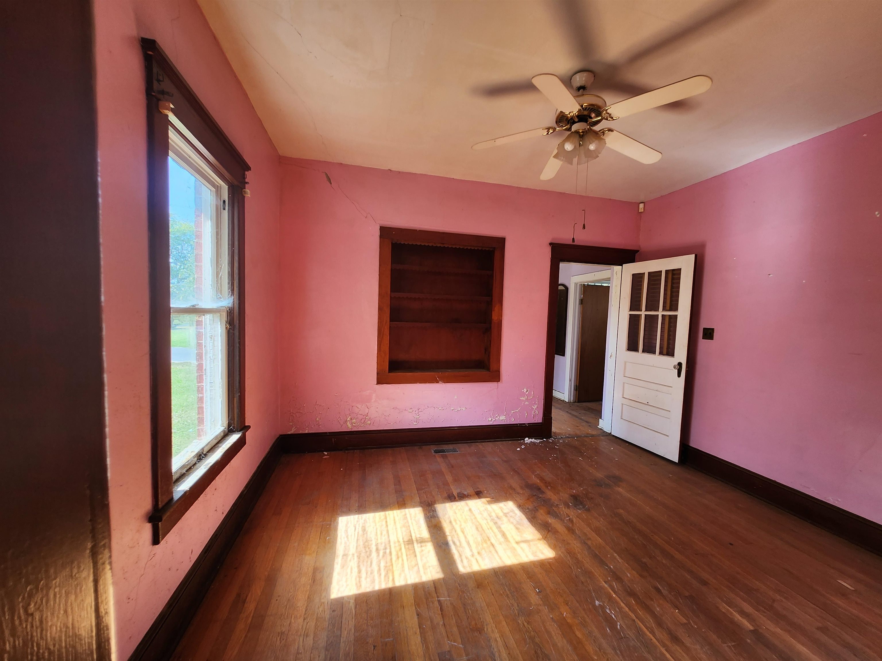 285 PARK AVE, BROADWAY, Virginia 22815, 3 Bedrooms Bedrooms, ,1 BathroomBathrooms,Residential,PARK AVE,285 PARK AVE,669850 MLS # 669850