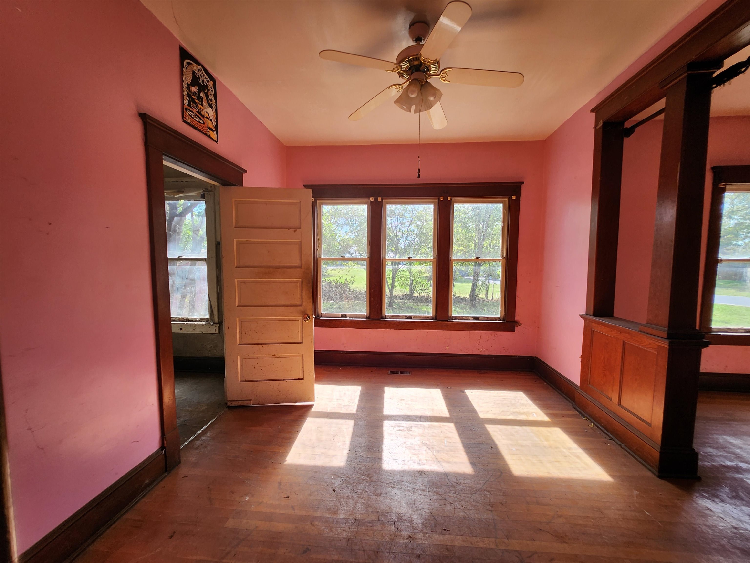 285 PARK AVE, BROADWAY, Virginia 22815, 3 Bedrooms Bedrooms, ,1 BathroomBathrooms,Residential,PARK AVE,285 PARK AVE,669850 MLS # 669850