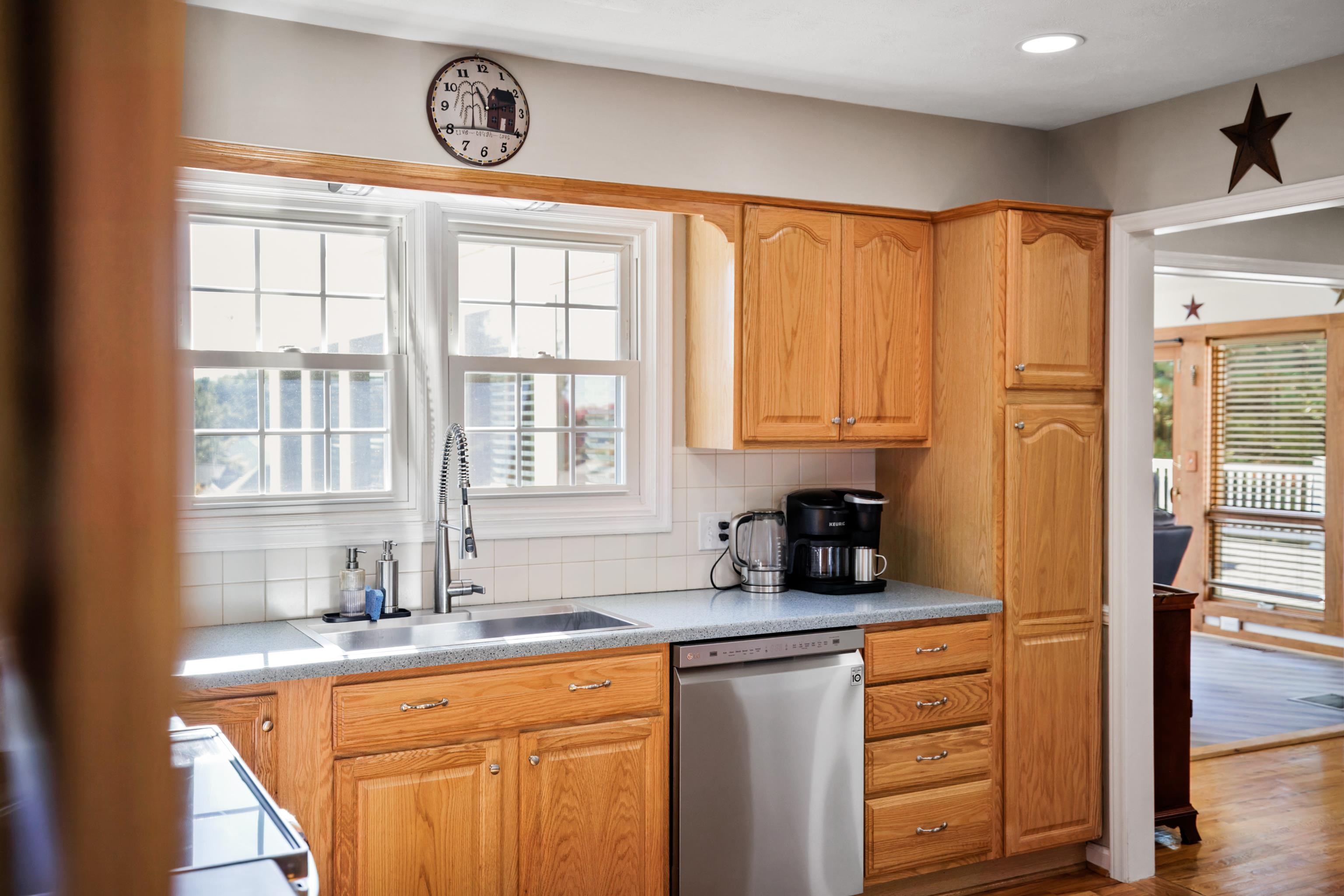 71 OLD WHITE BRIDGE RD, WAYNESBORO, Virginia 22980, 4 Bedrooms Bedrooms, ,3 BathroomsBathrooms,Residential,71 OLD WHITE BRIDGE RD,669852 MLS # 669852