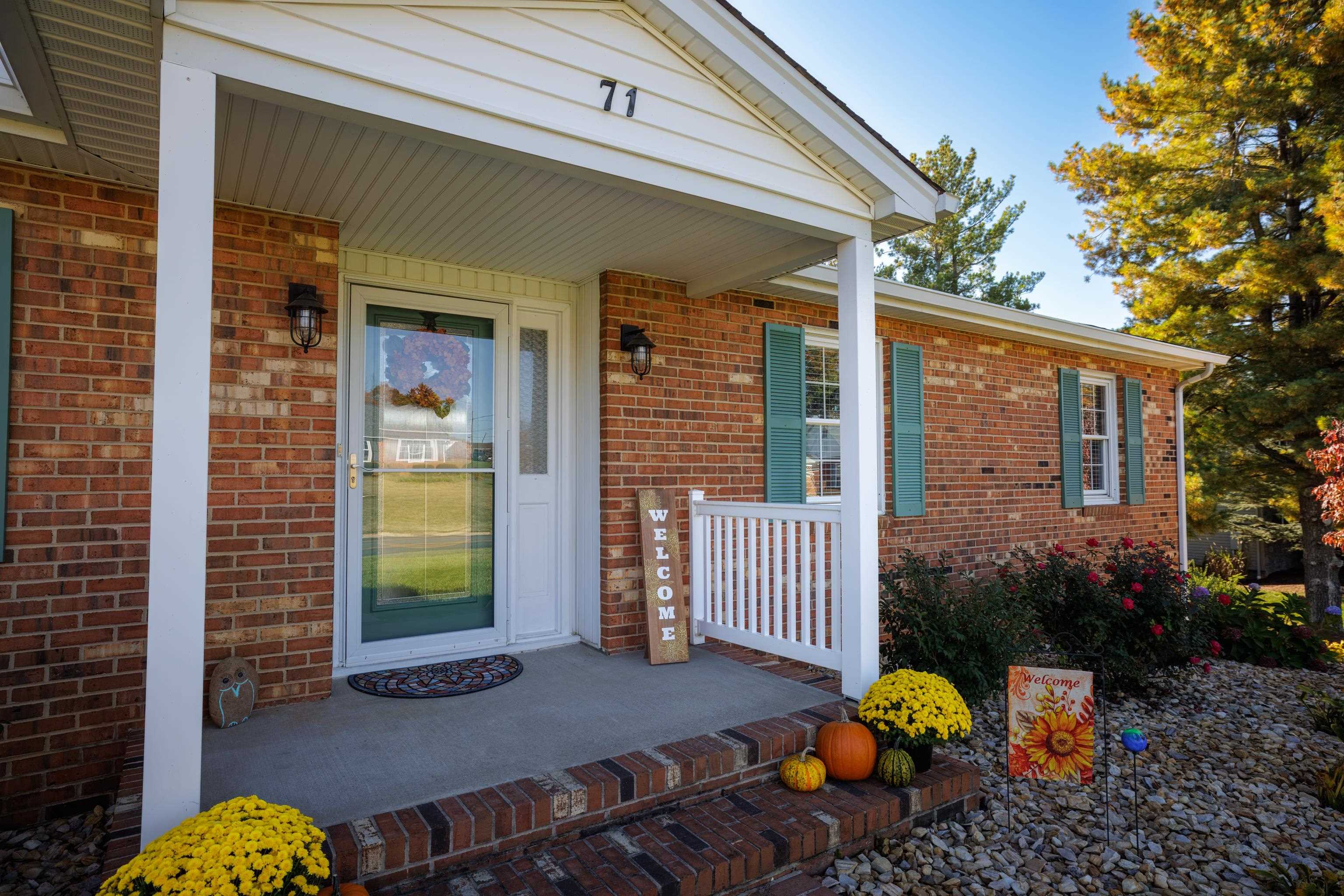 71 OLD WHITE BRIDGE RD, WAYNESBORO, Virginia 22980, 4 Bedrooms Bedrooms, ,3 BathroomsBathrooms,Residential,71 OLD WHITE BRIDGE RD,669852 MLS # 669852