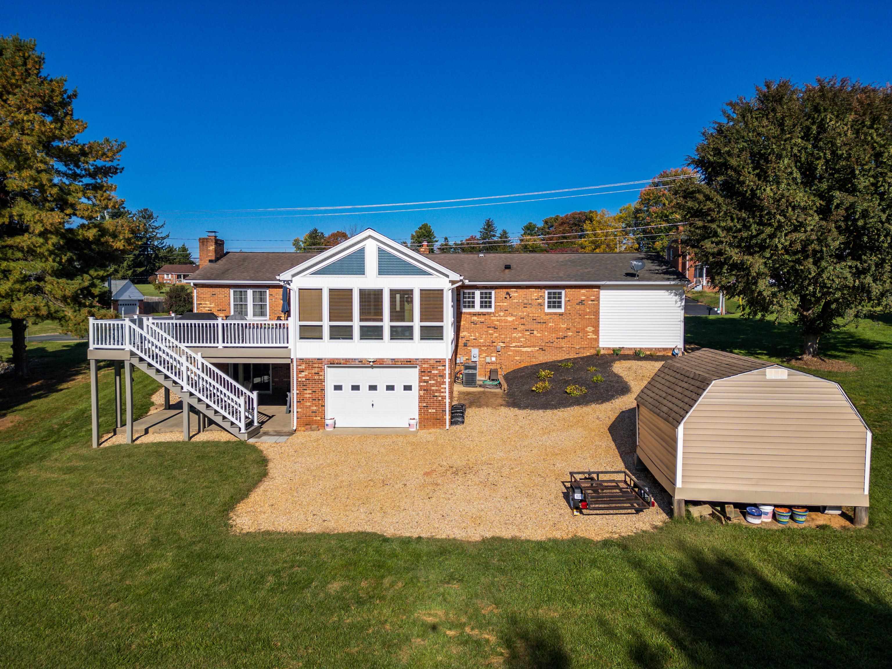 71 OLD WHITE BRIDGE RD, WAYNESBORO, Virginia 22980, 4 Bedrooms Bedrooms, ,3 BathroomsBathrooms,Residential,71 OLD WHITE BRIDGE RD,669852 MLS # 669852