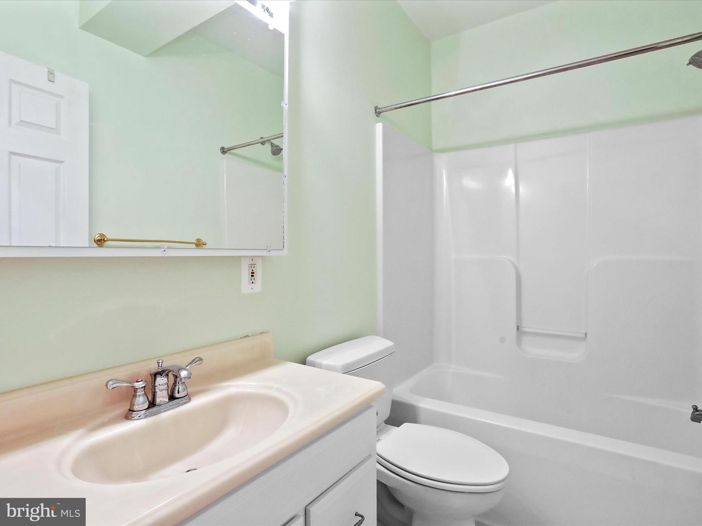 128 TEABERRY DR, WINCHESTER, Virginia 22602, 4 Bedrooms Bedrooms, ,3 BathroomsBathrooms,Residential,For sale,128 TEABERRY DR,VAFV2036652 MLS # VAFV2036652