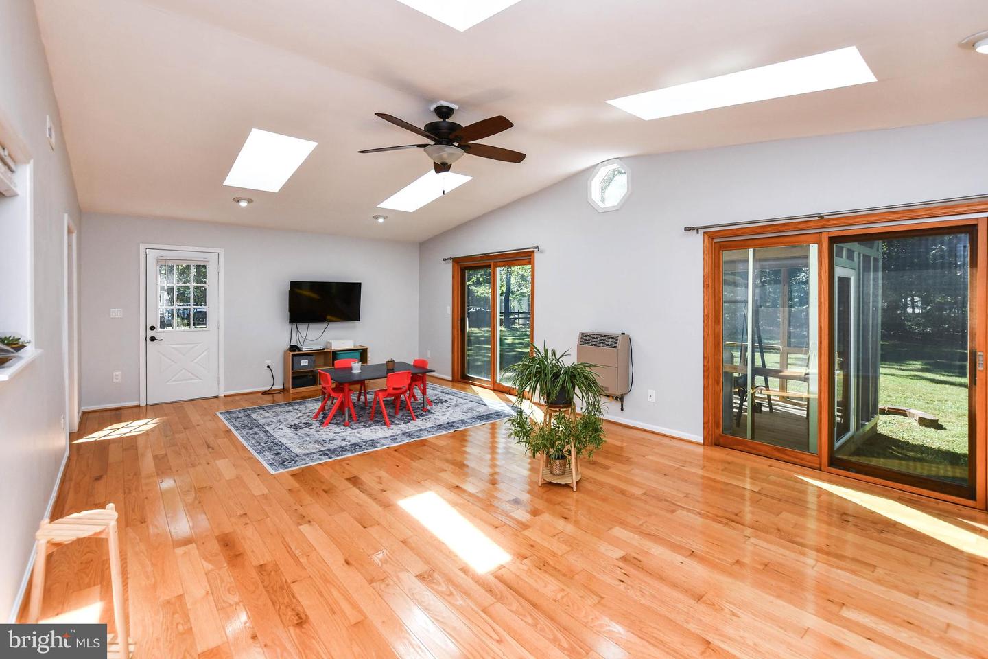 13660 VAN DOREN RD, MANASSAS, Virginia 20112, 3 Bedrooms Bedrooms, ,2 BathroomsBathrooms,Residential,For sale,13660 VAN DOREN RD,VAPW2103464 MLS # VAPW2103464