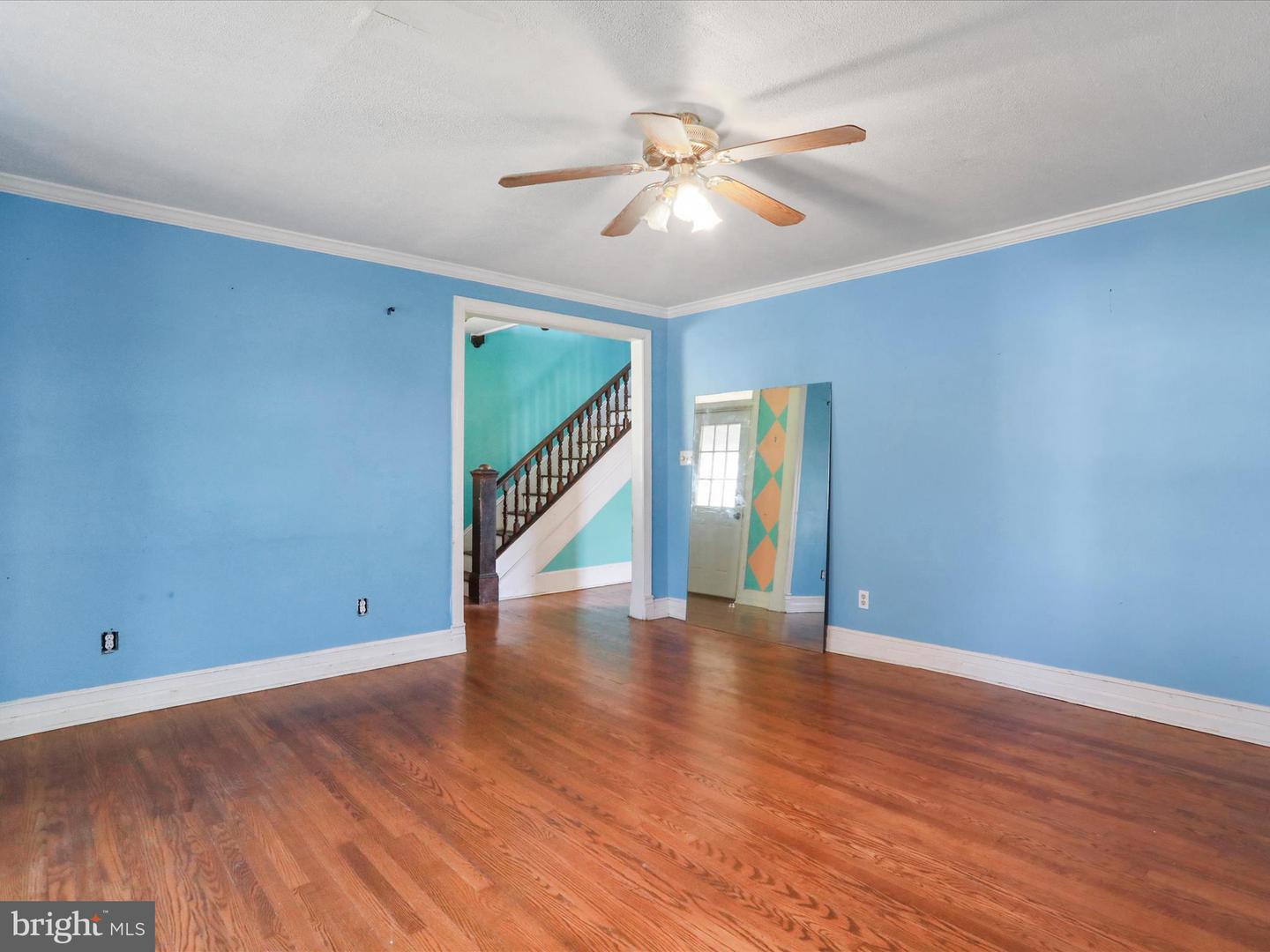 427 THOMPSON ST, STRASBURG, Virginia 22657, 4 Bedrooms Bedrooms, 11 Rooms Rooms,1 BathroomBathrooms,Residential,For sale,427 THOMPSON ST,VASH2012496 MLS # VASH2012496