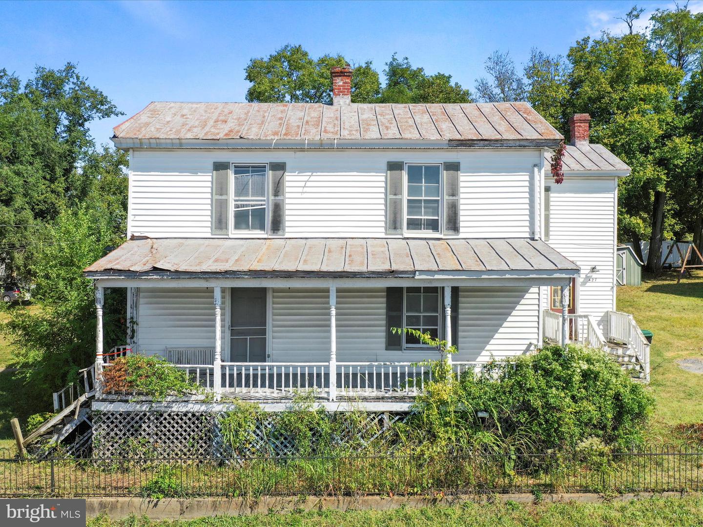 427 THOMPSON ST, STRASBURG, Virginia 22657, 4 Bedrooms Bedrooms, 11 Rooms Rooms,1 BathroomBathrooms,Residential,For sale,427 THOMPSON ST,VASH2012496 MLS # VASH2012496