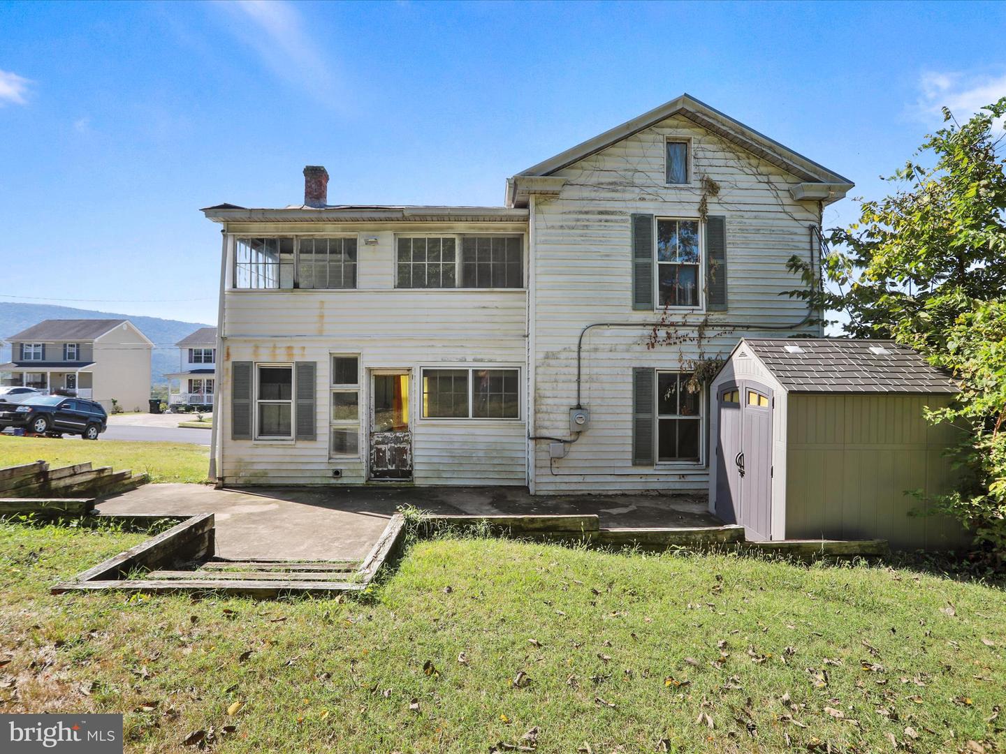 427 THOMPSON ST, STRASBURG, Virginia 22657, 4 Bedrooms Bedrooms, 11 Rooms Rooms,1 BathroomBathrooms,Residential,For sale,427 THOMPSON ST,VASH2012496 MLS # VASH2012496