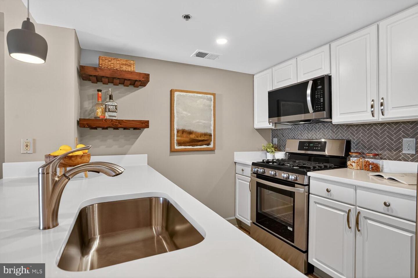 1276 N WAYNE ST #718, ARLINGTON, Virginia 22201, 1 Bedroom Bedrooms, ,1 BathroomBathrooms,Residential,For sale,1276 N WAYNE ST #718,VAAR2063424 MLS # VAAR2063424
