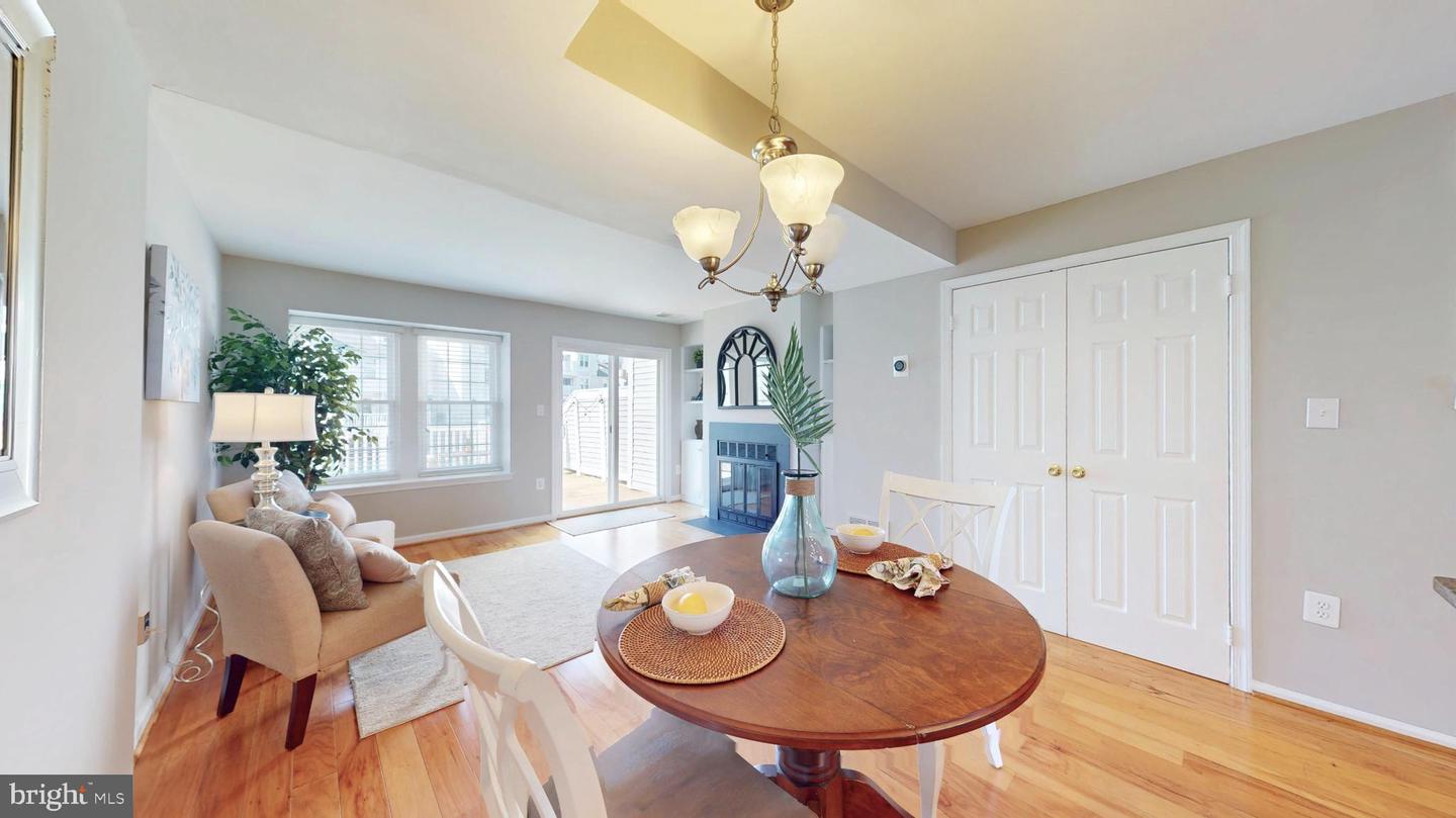 3345 LAKESIDE VIEW DR #7-7, FALLS CHURCH, Virginia 22041, 2 Bedrooms Bedrooms, 8 Rooms Rooms,2 BathroomsBathrooms,Residential,For sale,3345 LAKESIDE VIEW DR #7-7,VAFX2266858 MLS # VAFX2266858