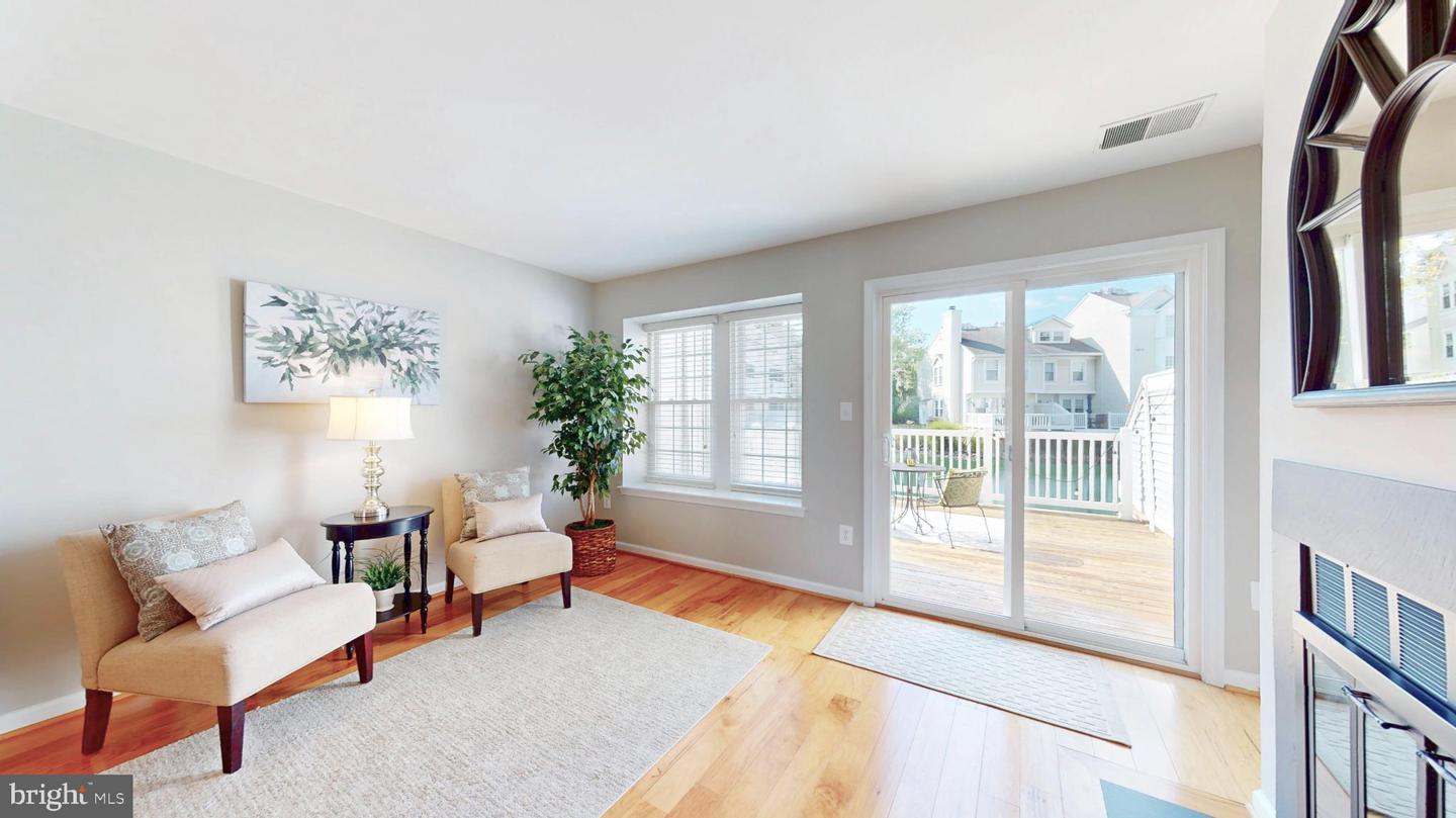 3345 LAKESIDE VIEW DR #7-7, FALLS CHURCH, Virginia 22041, 2 Bedrooms Bedrooms, 8 Rooms Rooms,2 BathroomsBathrooms,Residential,For sale,3345 LAKESIDE VIEW DR #7-7,VAFX2266858 MLS # VAFX2266858