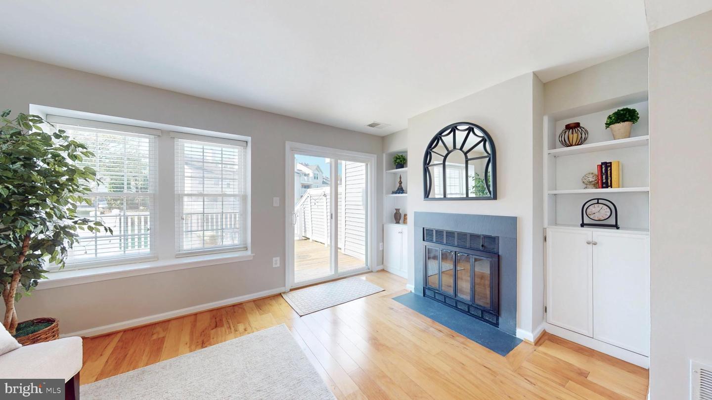 3345 LAKESIDE VIEW DR #7-7, FALLS CHURCH, Virginia 22041, 2 Bedrooms Bedrooms, 8 Rooms Rooms,2 BathroomsBathrooms,Residential,For sale,3345 LAKESIDE VIEW DR #7-7,VAFX2266858 MLS # VAFX2266858
