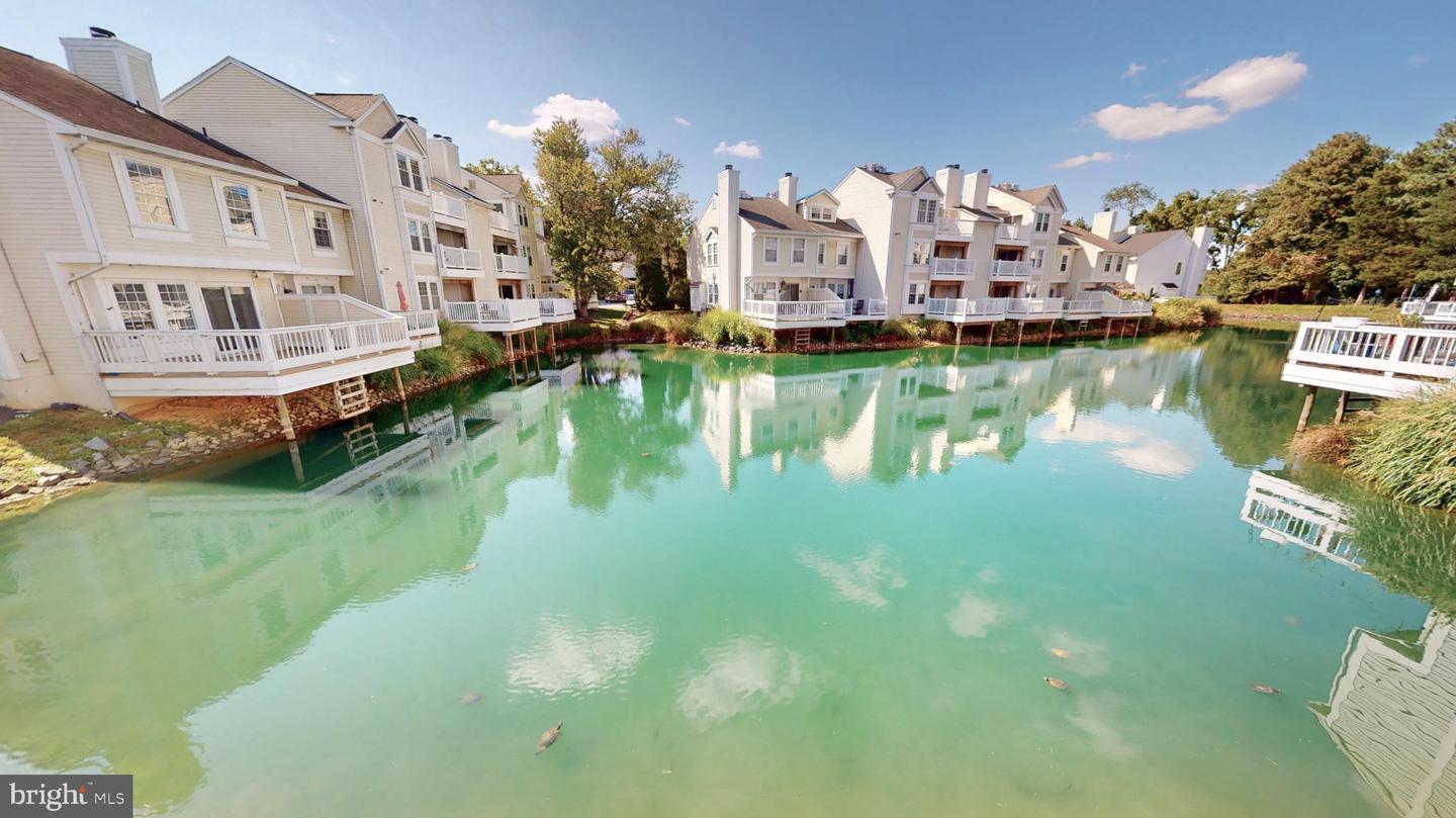 3345 LAKESIDE VIEW DR #7-7, FALLS CHURCH, Virginia 22041, 2 Bedrooms Bedrooms, 8 Rooms Rooms,2 BathroomsBathrooms,Residential,For sale,3345 LAKESIDE VIEW DR #7-7,VAFX2266858 MLS # VAFX2266858