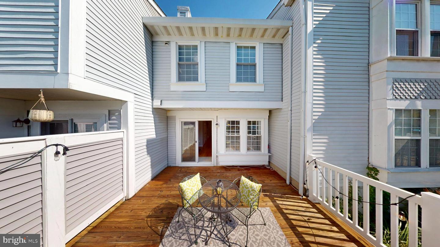 3345 LAKESIDE VIEW DR #7-7, FALLS CHURCH, Virginia 22041, 2 Bedrooms Bedrooms, 8 Rooms Rooms,2 BathroomsBathrooms,Residential,For sale,3345 LAKESIDE VIEW DR #7-7,VAFX2266858 MLS # VAFX2266858