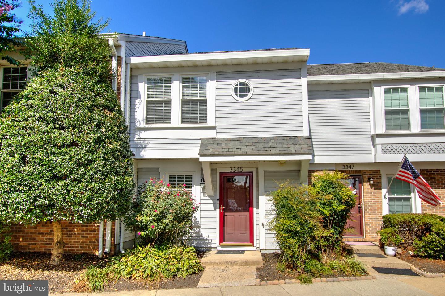 3345 LAKESIDE VIEW DR #7-7, FALLS CHURCH, Virginia 22041, 2 Bedrooms Bedrooms, 8 Rooms Rooms,2 BathroomsBathrooms,Residential,For sale,3345 LAKESIDE VIEW DR #7-7,VAFX2266858 MLS # VAFX2266858