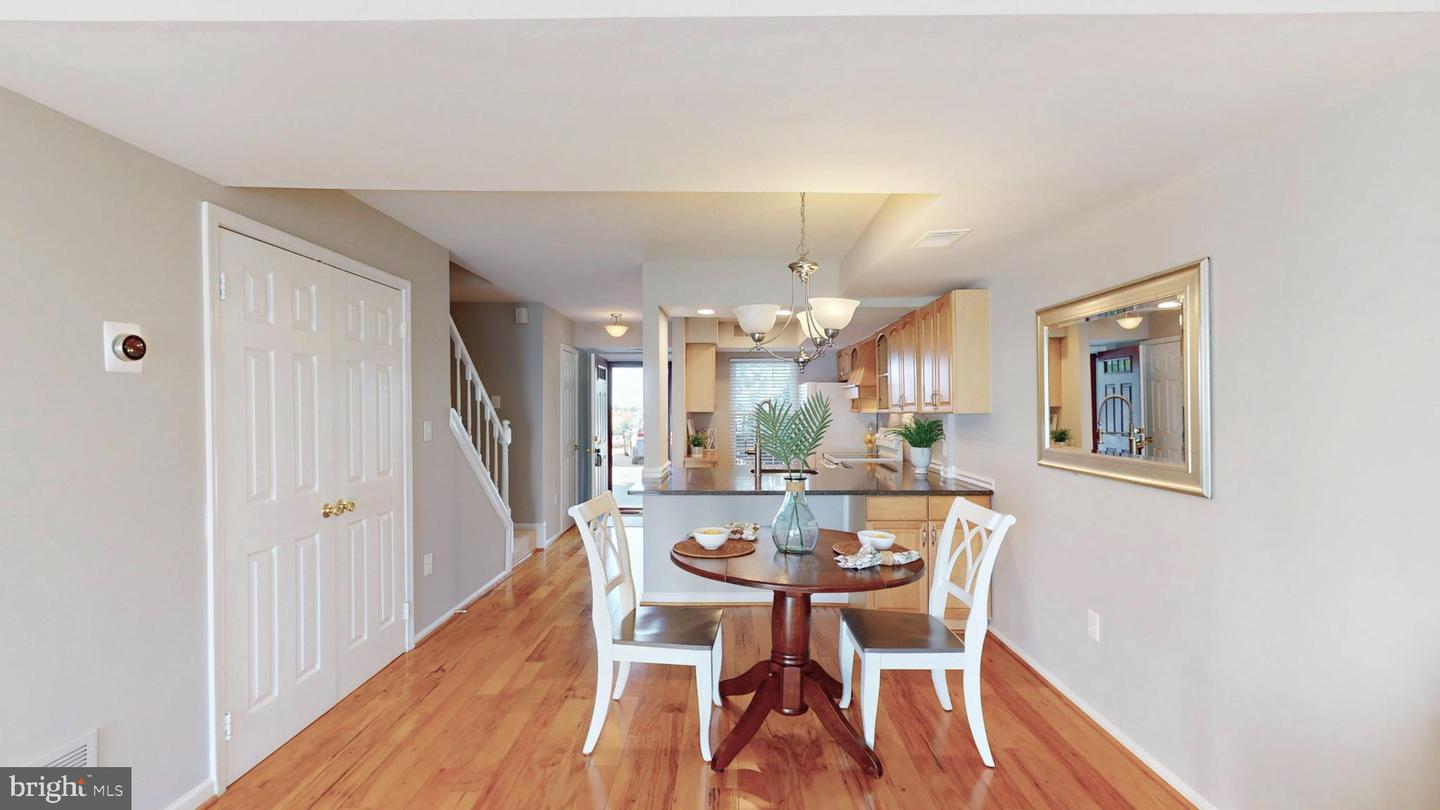 3345 LAKESIDE VIEW DR #7-7, FALLS CHURCH, Virginia 22041, 2 Bedrooms Bedrooms, 8 Rooms Rooms,2 BathroomsBathrooms,Residential,For sale,3345 LAKESIDE VIEW DR #7-7,VAFX2266858 MLS # VAFX2266858