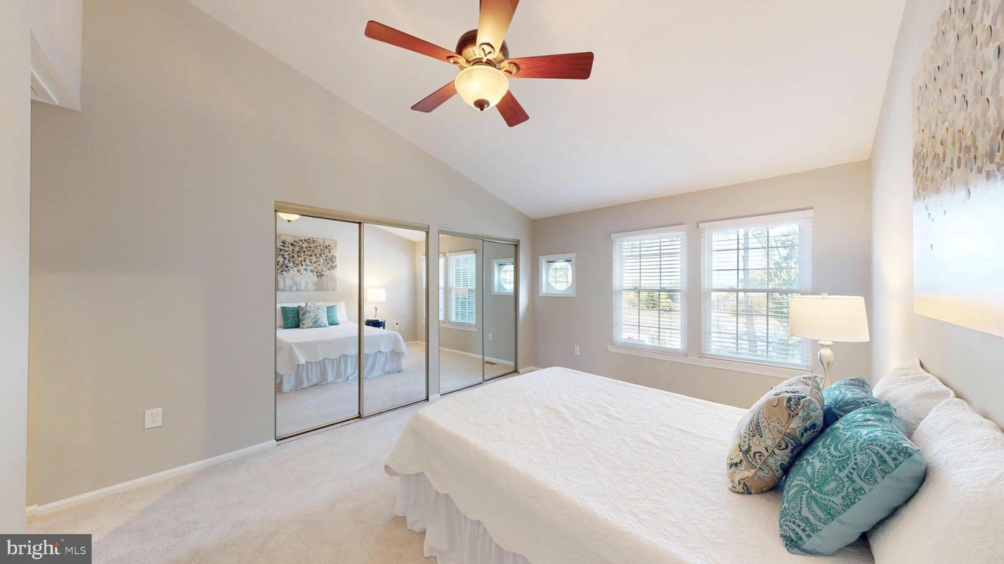 3345 LAKESIDE VIEW DR #7-7, FALLS CHURCH, Virginia 22041, 2 Bedrooms Bedrooms, 8 Rooms Rooms,2 BathroomsBathrooms,Residential,For sale,3345 LAKESIDE VIEW DR #7-7,VAFX2266858 MLS # VAFX2266858
