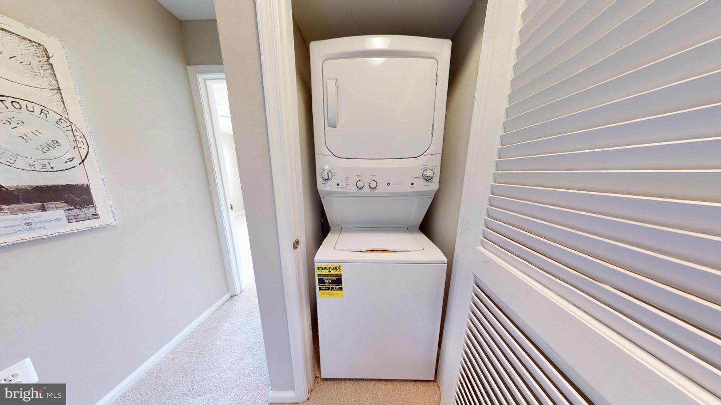 3345 LAKESIDE VIEW DR #7-7, FALLS CHURCH, Virginia 22041, 2 Bedrooms Bedrooms, 8 Rooms Rooms,2 BathroomsBathrooms,Residential,For sale,3345 LAKESIDE VIEW DR #7-7,VAFX2266858 MLS # VAFX2266858