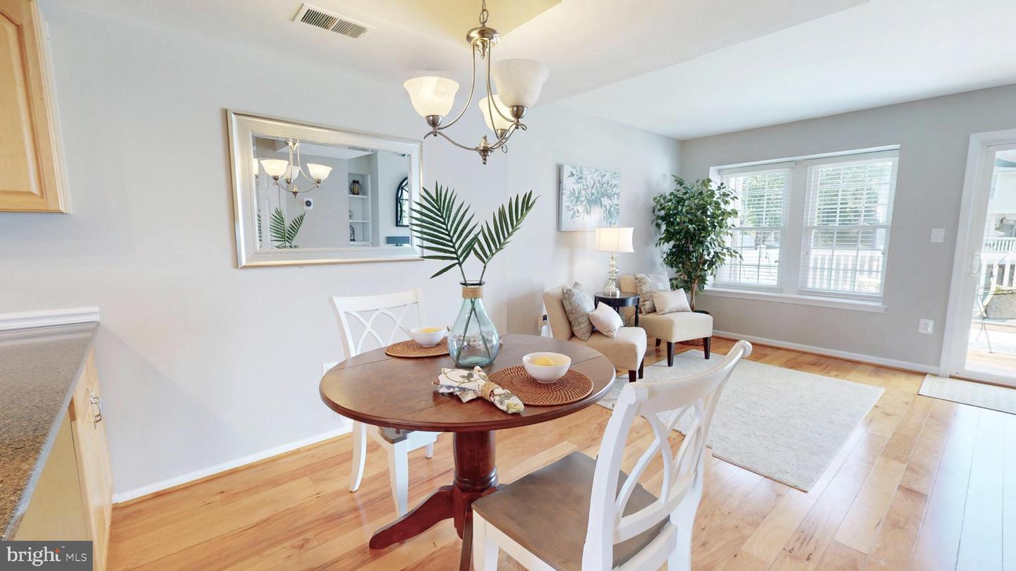3345 LAKESIDE VIEW DR #7-7, FALLS CHURCH, Virginia 22041, 2 Bedrooms Bedrooms, 8 Rooms Rooms,2 BathroomsBathrooms,Residential,For sale,3345 LAKESIDE VIEW DR #7-7,VAFX2266858 MLS # VAFX2266858