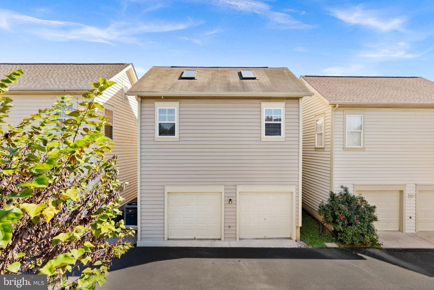 7757 GRANDWIND DR, LORTON, Virginia 22079, 4 Bedrooms Bedrooms, ,4 BathroomsBathrooms,Residential,For sale,7757 GRANDWIND DR,VAFX2267218 MLS # VAFX2267218 7757 GRANDWIND DR, LORTON, Virginia 22079, 4 Bedrooms Bedrooms, ,4 BathroomsBathrooms,Residential,For sale,7757 GRANDWIND DR,VAFX2267218 MLS # VAFX2267218