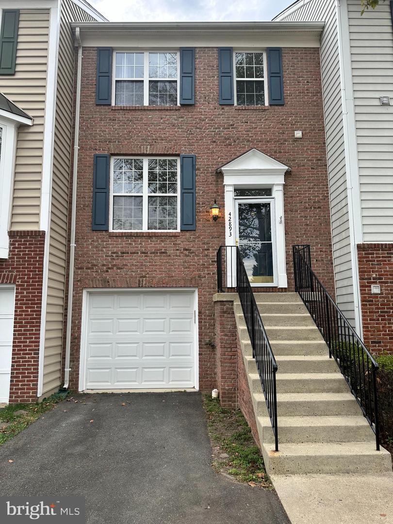 42893 GOLF VIEW DR, SOUTH RIDING, Virginia 20152, 3 Bedrooms Bedrooms, ,2 BathroomsBathrooms,Residential,For sale,42893 GOLF VIEW DR,VALO2107048 MLS # VALO2107048