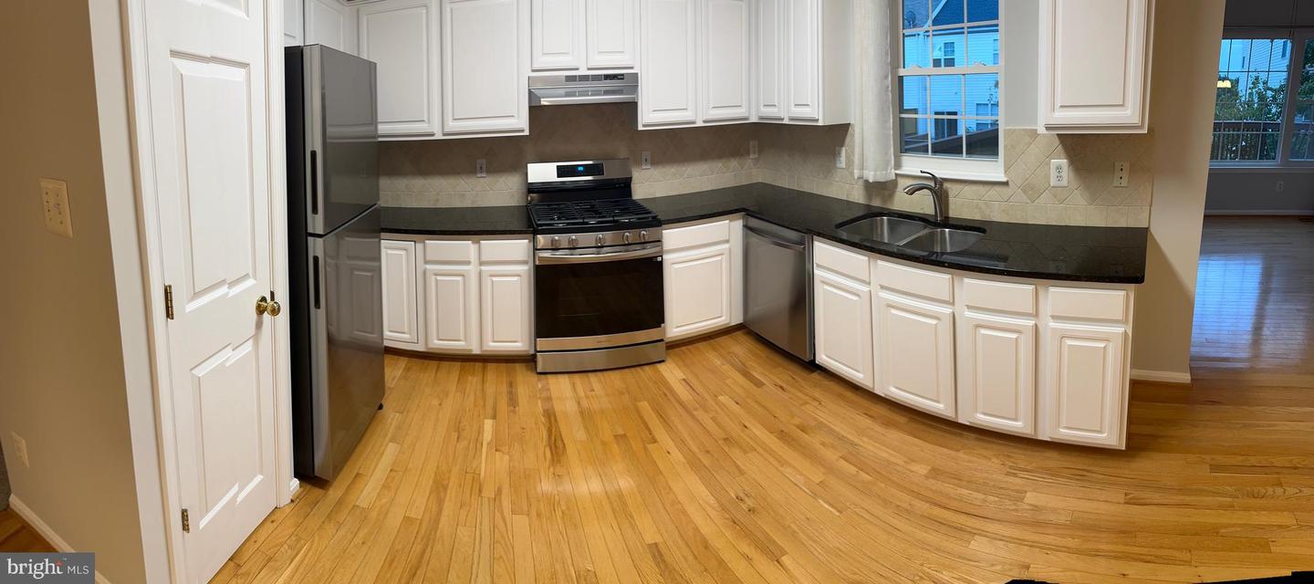 42893 GOLF VIEW DR, SOUTH RIDING, Virginia 20152, 3 Bedrooms Bedrooms, ,2 BathroomsBathrooms,Residential,For sale,42893 GOLF VIEW DR,VALO2107048 MLS # VALO2107048