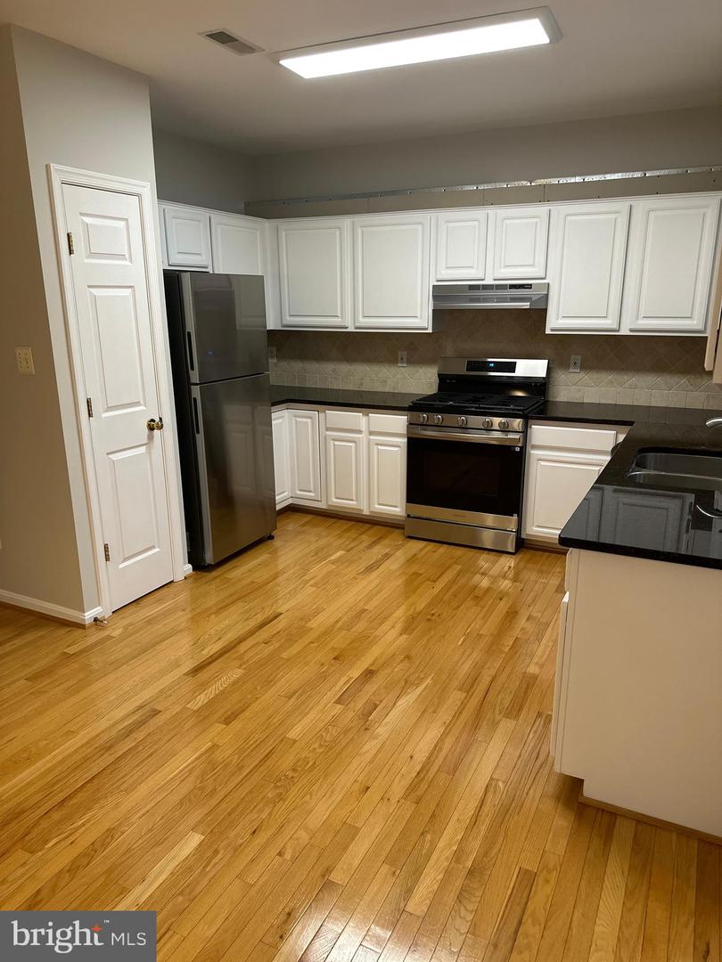 42893 GOLF VIEW DR, SOUTH RIDING, Virginia 20152, 3 Bedrooms Bedrooms, ,2 BathroomsBathrooms,Residential,For sale,42893 GOLF VIEW DR,VALO2107048 MLS # VALO2107048